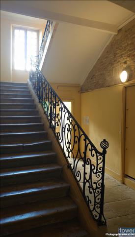 DUPLEX 103 M2 donnant sur COUR - HAUT BD GAMBETTA CAHORS 46000