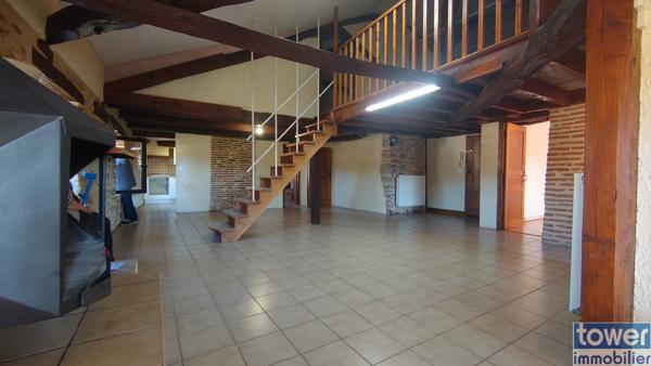 DUPLEX 103 M2 donnant sur COUR - HAUT BD GAMBETTA CAHORS 46000