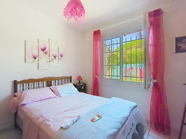 Saint-Aygulf Villa plain-pied 3 chambres garage piscine boulodrome