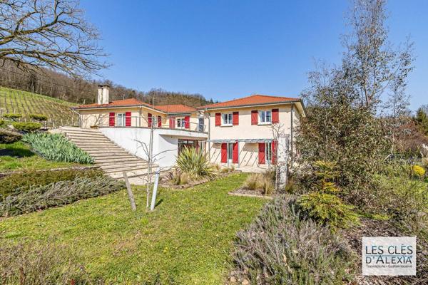 Maison de caractère avec grand terrain de 4 600 m² et nombreuses prestations