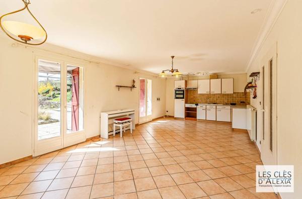Maison de caractère avec grand terrain de 4 600 m² et nombreuses prestations