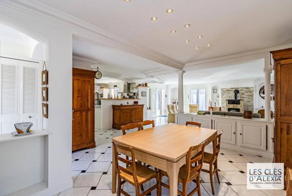 Maison de caractère avec grand terrain de 4 600 m² et nombreuses prestations