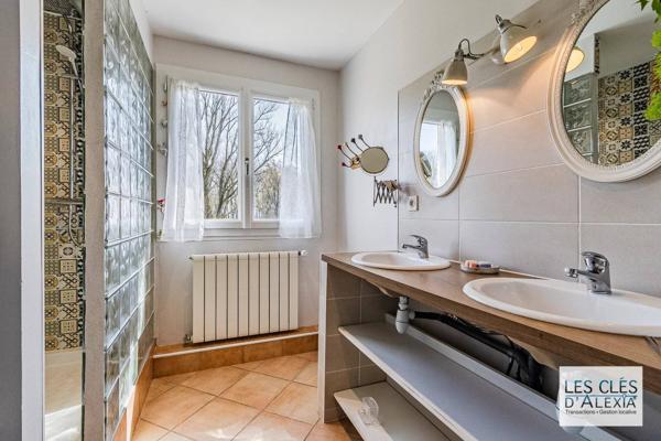 Maison de caractère avec grand terrain de 4 600 m² et nombreuses prestations