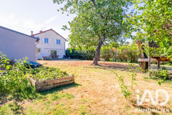 Location maison 7 pièces 150 m² Magny-les-Hameaux