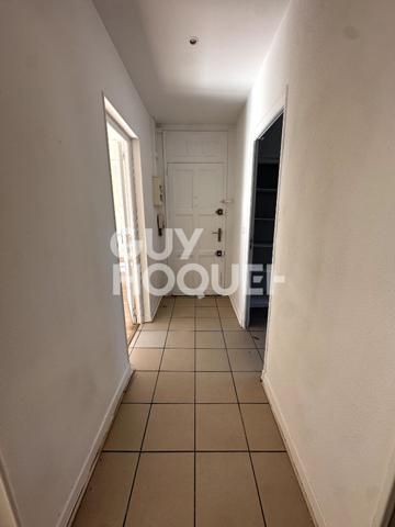 EXCLUSIVITE - A vendre à Perpignan (66000) Quartier Saint-Martin Appartement F5 - 100 m² - 1er étage - 2 terrasses et caves.