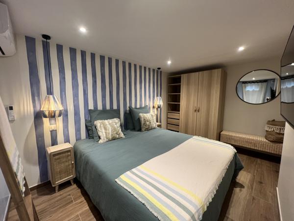 Saint-Tropez (83990) Saint-Tropez, très beau T4 avec terrasse, à proximité du centre.