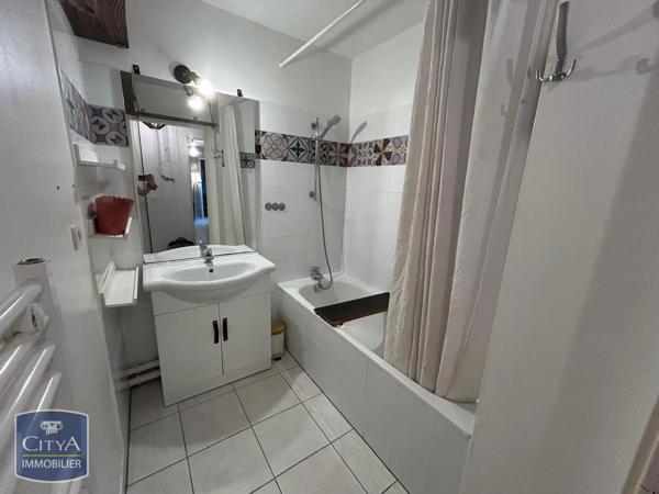 Appartement à louer 2 pièces 54.28m² Tarbes (65000)