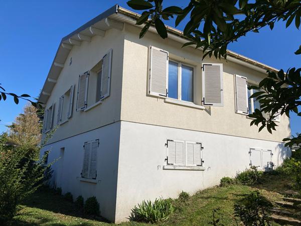 Maison Saint Benoit 4 pièce(s)