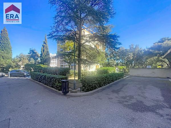 A VENDRE MARSEILLE 13014 SAINTE MARHE APPARTEMENT TYPE 4 AVEC BALCON .