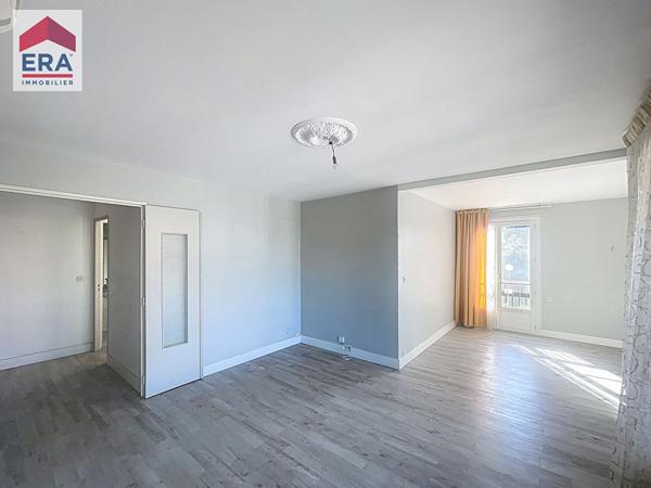 A VENDRE MARSEILLE 13014 SAINTE MARHE APPARTEMENT TYPE 4 AVEC BALCON .