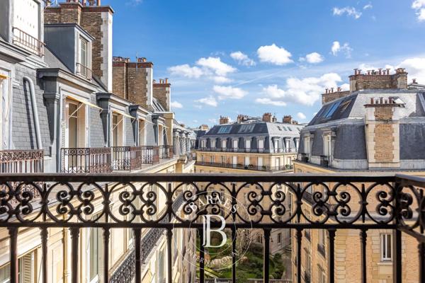 Paris 8ème, Appartement 3 Chambres -  315 m² à vendre