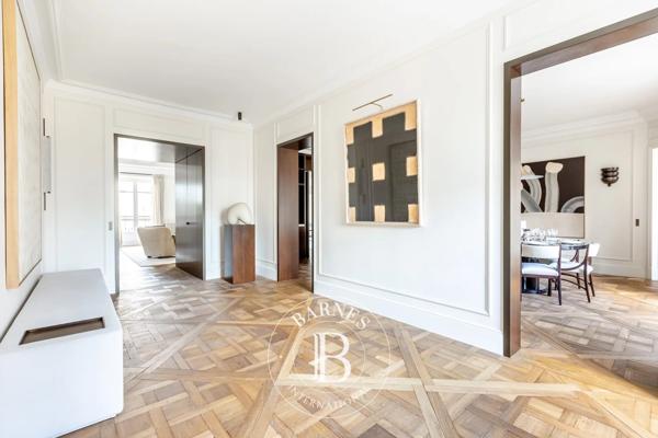Paris 8ème, Appartement 3 Chambres -  315 m² à vendre