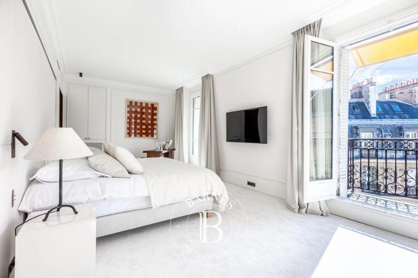 Paris 8ème, Appartement 3 Chambres -  315 m² à vendre