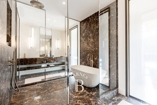 Paris 8ème, Appartement 3 Chambres -  315 m² à vendre