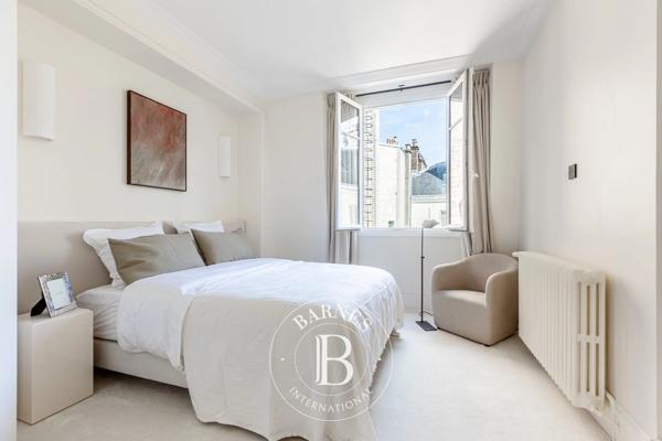 Paris 8ème, Appartement 3 Chambres -  315 m² à vendre
