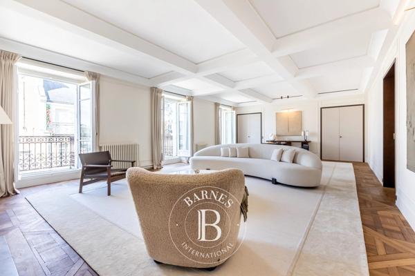 Paris 8ème, Appartement 3 Chambres -  315 m² à vendre