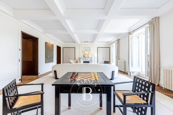 Paris 8ème, Appartement 3 Chambres -  315 m² à vendre