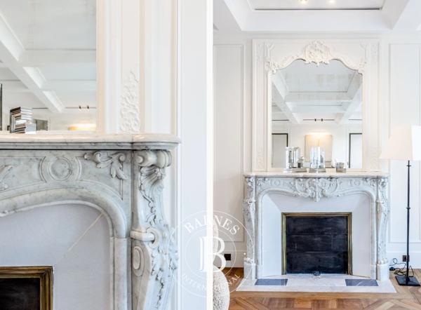 Paris 8ème, Appartement 3 Chambres -  315 m² à vendre