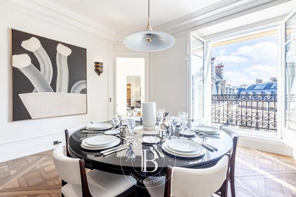 Paris 8ème, Appartement 3 Chambres -  315 m² à vendre