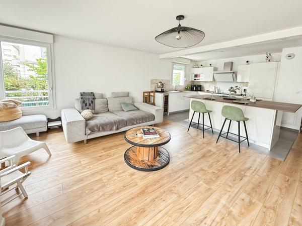 Appartement Courbevoie 4 pièce(s) 80 m2