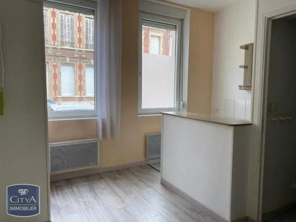 Appartement à louer 2 pièces 24.83m² Saint-Quentin (02100)