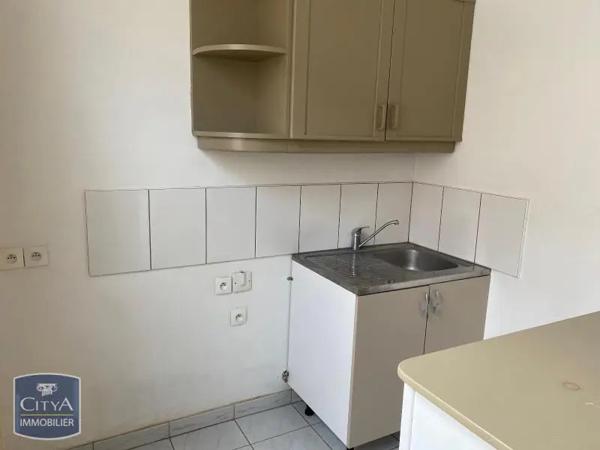 Appartement à louer 2 pièces 24.83m² Saint-Quentin (02100)