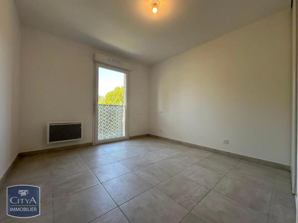Appartement à louer 2 pièces 47.49m² Caumont-sur-Durance (84510)