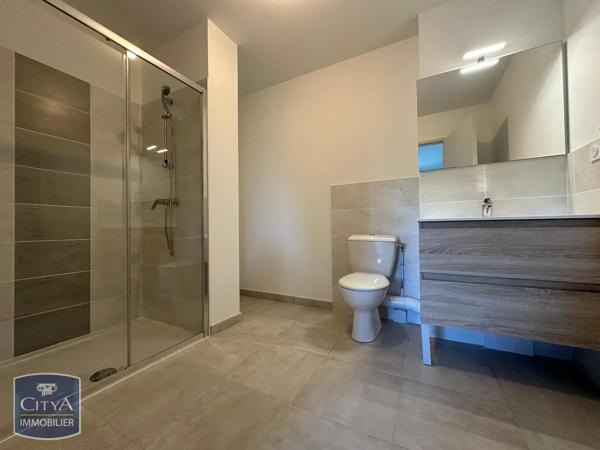 Appartement à louer 2 pièces 47.49m² Caumont-sur-Durance (84510)