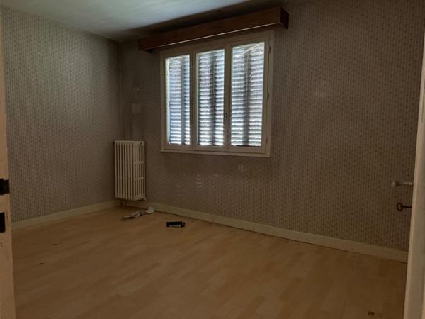 SUCCESSION VACANTE ! Maison à rénover 5 pièces, 3 chambres à Conflans-en-Jarnisy