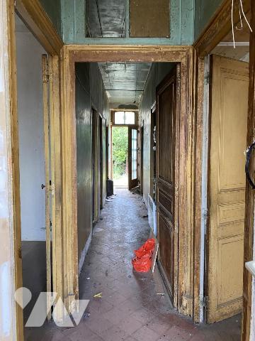  MAISON À FORT POTENTIEL AVEC JARDIN DE 620m² – PROCHE GARE DE MONTARGIS  