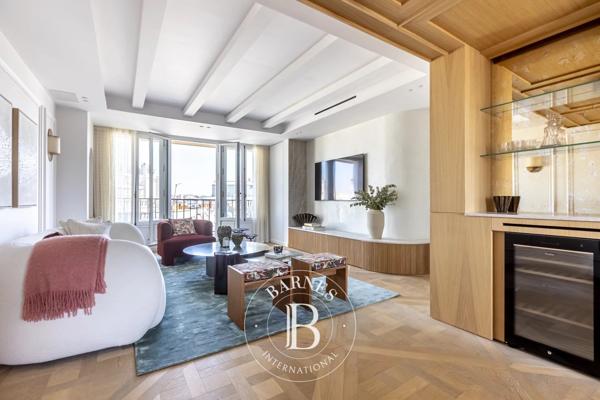 Paris 8ème, Appartement 2 Chambres -  126 m² à vendre