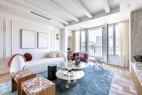 Paris 8ème, Appartement 2 Chambres -  126 m² à vendre