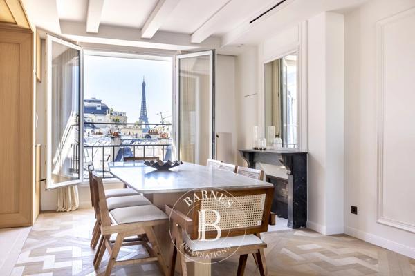 Paris 8ème, Appartement 2 Chambres -  126 m² à vendre