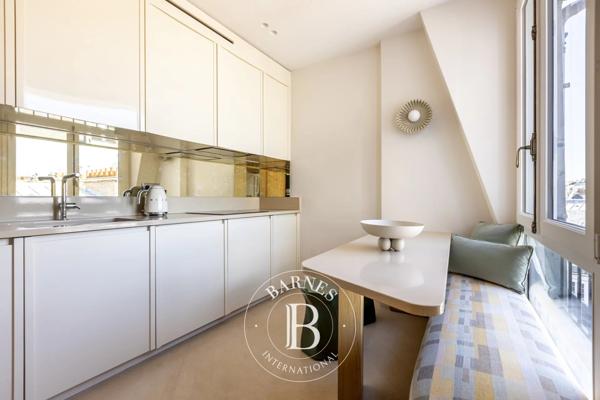 Paris 8ème, Appartement 2 Chambres -  126 m² à vendre