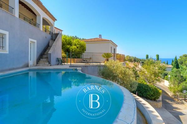 Bandol, Villa 6 Chambres -  277 m² à vendre