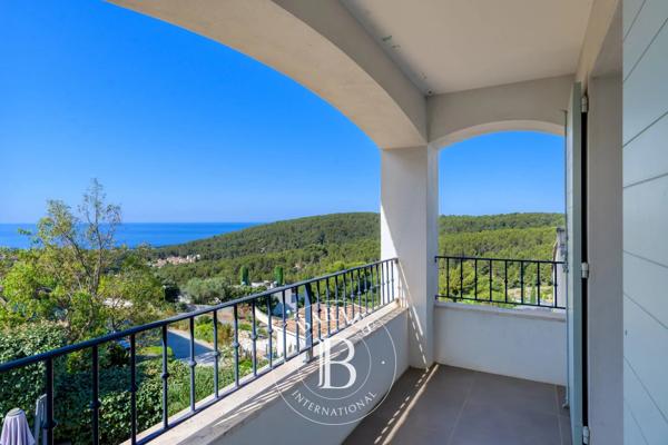 Bandol, Villa 6 Chambres -  277 m² à vendre