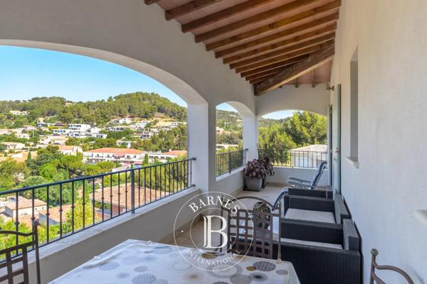 Bandol, Villa 6 Chambres -  277 m² à vendre