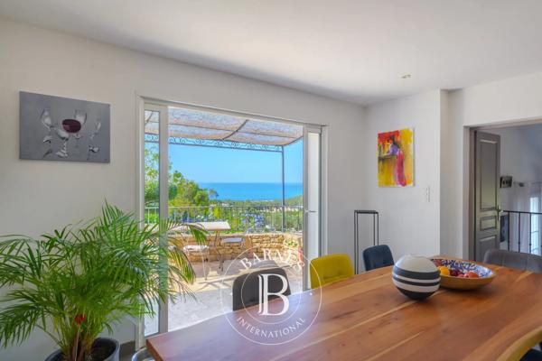 Bandol, Villa 6 Chambres -  277 m² à vendre