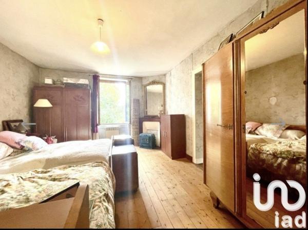 Maison de village 3 pièces de 87 m² à Ruffec (36300)