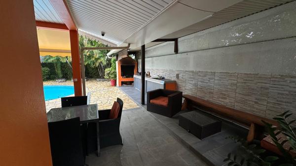 Duplex familial piscine & jacuzzi