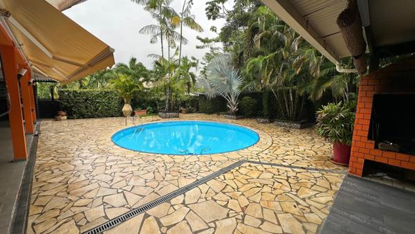 Duplex familial piscine & jacuzzi