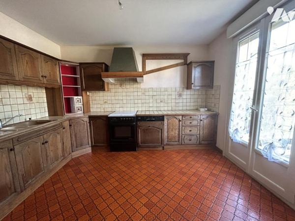 A VENDRE - PAVILLON - SAINT BERTHEVIN 