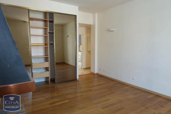 Appartement à louer 2 pièces 47.79m²