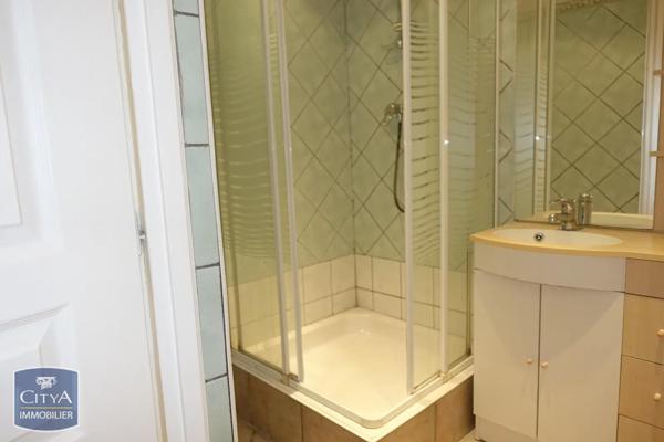 Appartement à louer 2 pièces 47.79m²