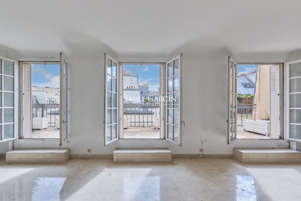 A vendre - appartement d'exception - 152 m² - Terrasse 50 m² - Paris 75007 - Bac - Grenelle