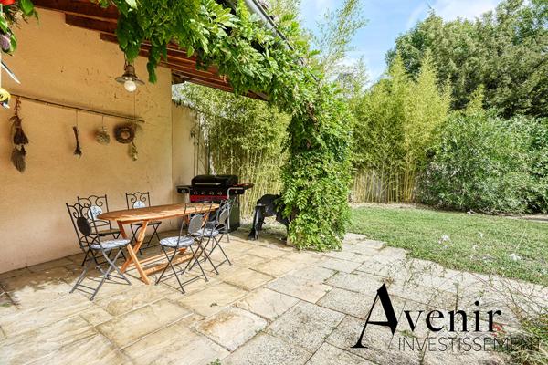 CHARBONNIERES LES BAINS - MAISON FAMILIALE - 235M2 - T5 - JARDIN 1.100 m2 AVEC PISCINE Charbonnieres les bains