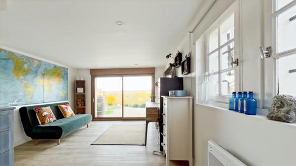 A vendre-Villa avec piscine 4 chambres dont 2 suites vue panoramique sans vis à vis MOULEYDIER (24)