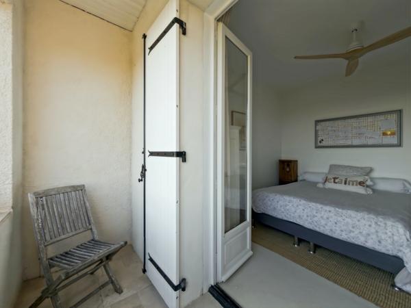 A vendre-Villa avec piscine 4 chambres dont 2 suites vue panoramique sans vis à vis MOULEYDIER (24)