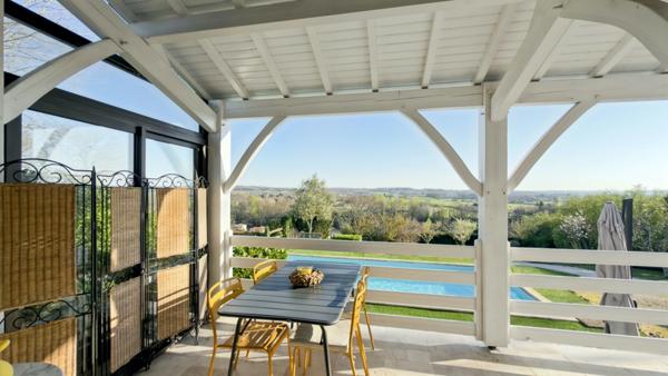 A vendre-Villa avec piscine 4 chambres dont 2 suites vue panoramique sans vis à vis MOULEYDIER (24)