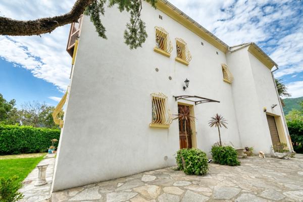 Maison T6 avec garage et piscine - Santa Maria Di Lota